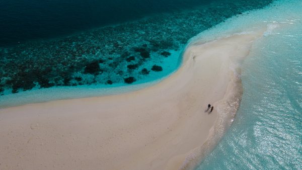Dive Butler Maldives Sandbank Couple Walking