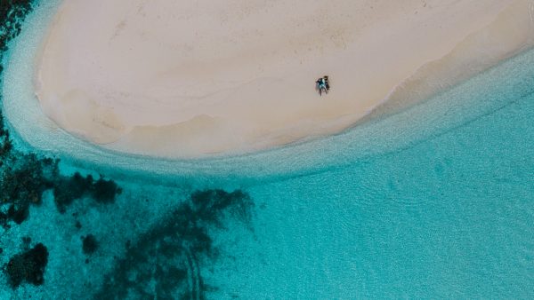 Dive Butler Maldives Sandbank Couple