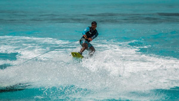 Dive Butler Wakeboarder in the Maldives